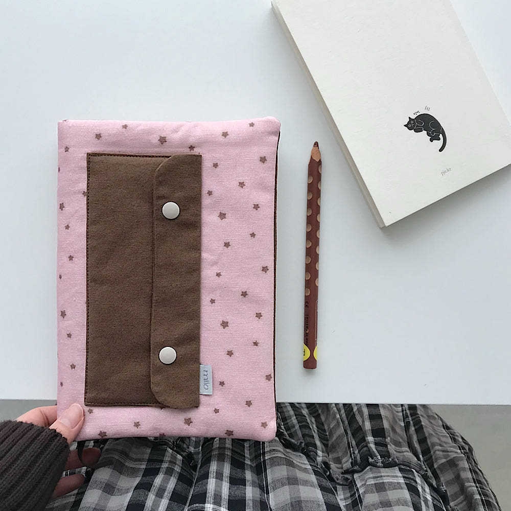 Cute Star Quilted Book Cover P - Laptop Sleeve recension och pris